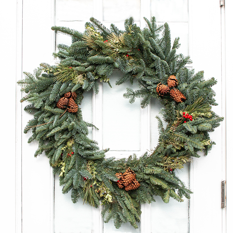 Holiday Masterpiece Wreath 32"