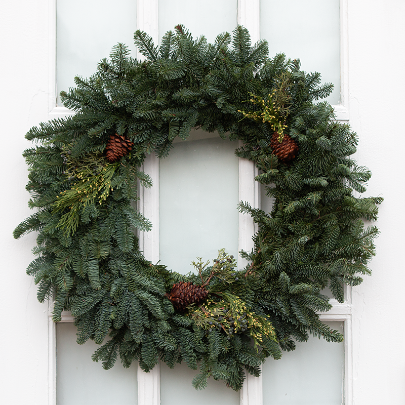 Mixed Noble Wreath 28"